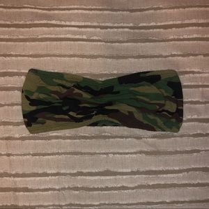 Forever 21 Camo Bandeau